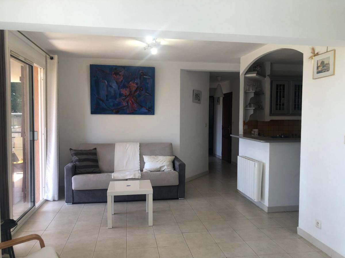 Appartement 60M2 - 2 Chambres A Une Minute Des Plages, Parking Prive سوسيه-لي-بان المظهر الخارجي الصورة
