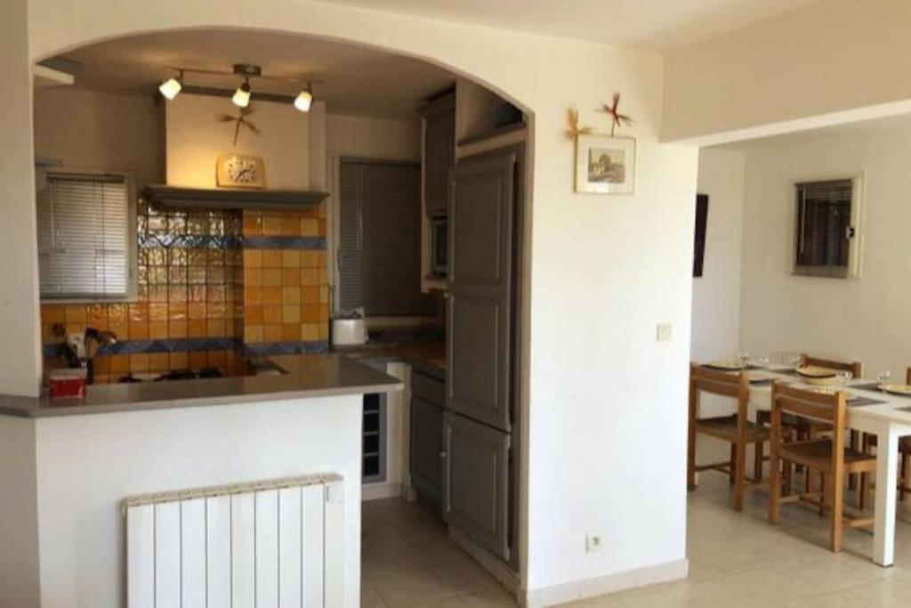 Appartement 60M2 - 2 Chambres A Une Minute Des Plages, Parking Prive سوسيه-لي-بان المظهر الخارجي الصورة