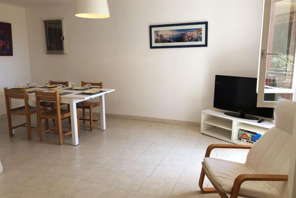 Appartement 60M2 - 2 Chambres A Une Minute Des Plages, Parking Prive سوسيه-لي-بان المظهر الخارجي الصورة