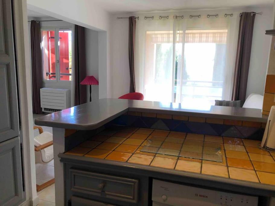 Appartement 60M2 - 2 Chambres A Une Minute Des Plages, Parking Prive سوسيه-لي-بان المظهر الخارجي الصورة