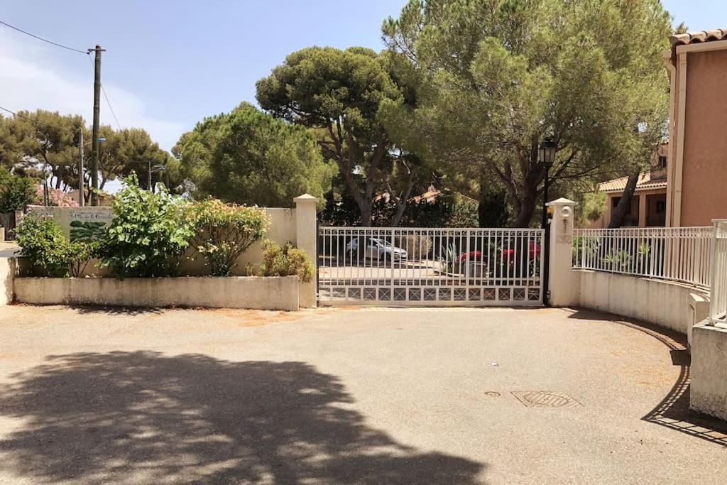 Appartement 60M2 - 2 Chambres A Une Minute Des Plages, Parking Prive سوسيه-لي-بان المظهر الخارجي الصورة