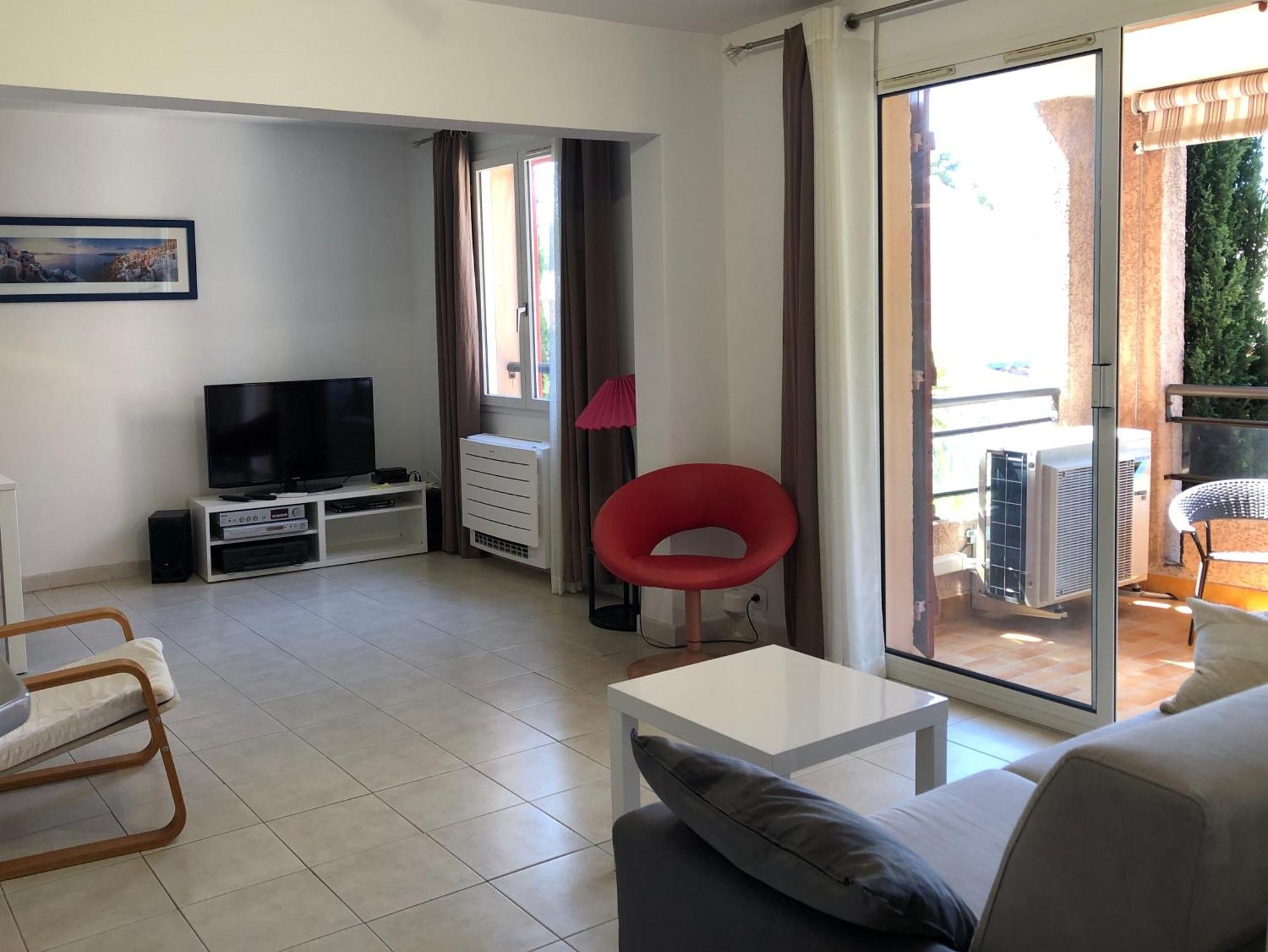 Appartement 60M2 - 2 Chambres A Une Minute Des Plages, Parking Prive سوسيه-لي-بان المظهر الخارجي الصورة